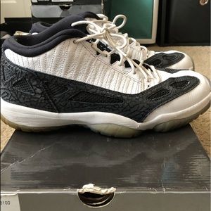 Used Air Jordan 11 Retro Low